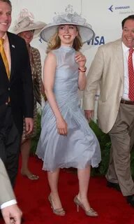 Chelsea Clinton Feet (12 photos) - celebrity-feet.com