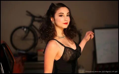 Molly ephraim photos