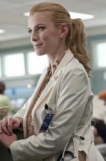 Betty Gilpin (Dr. Roman on Nurse Jackie) Nurse jackie, Betty