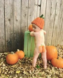 Parents Are Painting Their Babies' Bums To Look Like Pumpkin