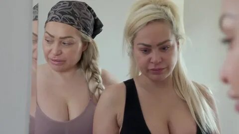 Darcey and Stacey S02E11 Over the Drama and Under the Knife 