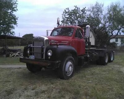 Mack B61 (1962) : Daycab Semi Trucks