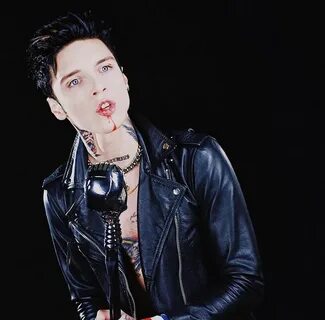 Pin by HeosphoroS 🕷 on ● Boys ● Black veil brides andy, Andy