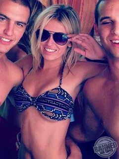 Paulina Gretzky fully naked at Largest Celebrities Archive!