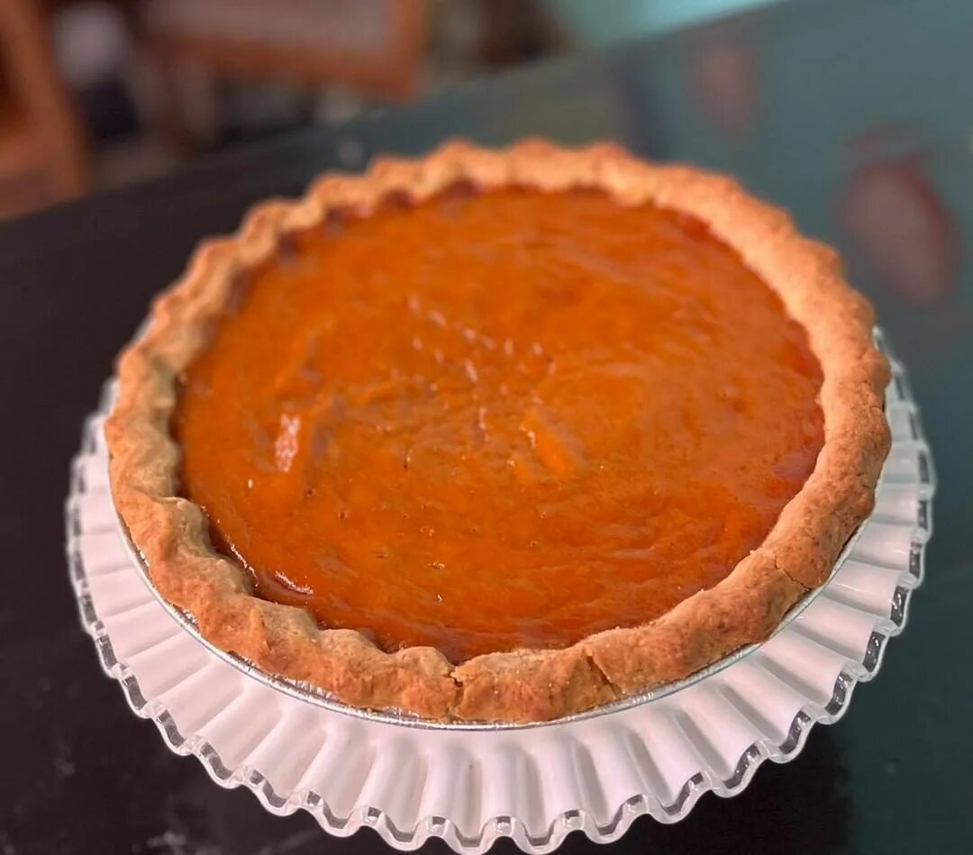 @cuppiecakes_of_waco: “Still need pumpkin pie for your Thanksgiving dessert...