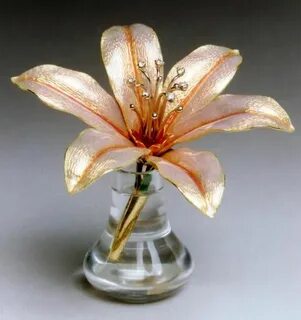 Pink lily bloom with diamond stamens Gallery jewelry, Faberg