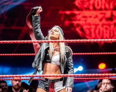 49 sexy pictures of Toni Storm's boobs are absolutely delici