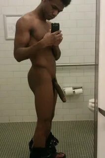 Naked Men Ass Selfies