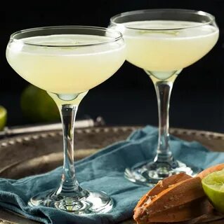 How To Make a Perfect Gin Gimlet Gimlet recipe, Gin drink re