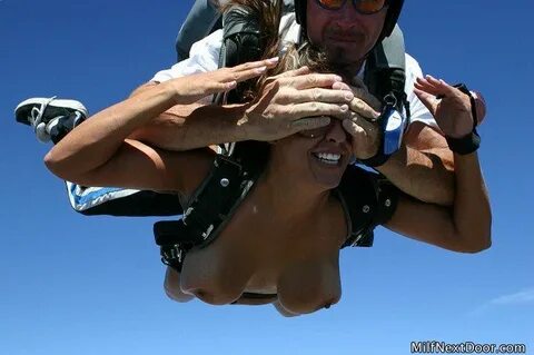 naked skydiving 20