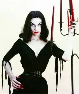 Vampira Vampira, Masquerade party dresses, Horror icons