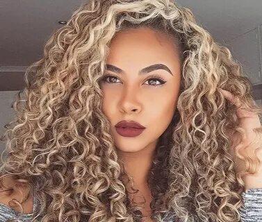 Curly girls are straight fire : @ess_cee Beautiful curly hai