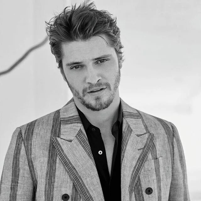 Photo shared by Luke Grimes Fan 😎 🎥 🎬 📺 on January 16, 2016 tagging @vi...