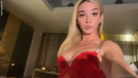 stellasamore Nude OnlyFans Leaks.