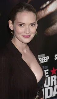 Winona Ryder Hot Topless Sexy Bikini Feet Pictures Young Age
