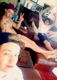 Harry Styles Gets Naked On Instagram - HTF Magazine