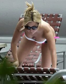 When Ashley Tisdale Takes Off Her Shorts In Miami - Celebato