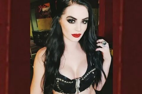 WWE star Paige slams plastic surgery trolls: 'This happens w