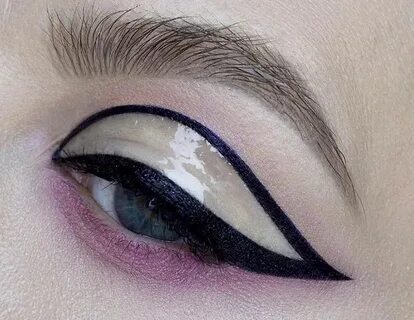 Pin by Chanté Watling on Makeup Looks - Eyes Liquid eyeliner