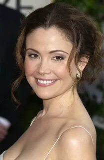 Reiko aylesworth sexy 🔥 Reiko Aylesworth Body Measurements W