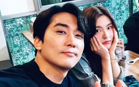 Lee Sun Bin Pamer Selfie Bareng Song Seung Heon, Fans Kaget 