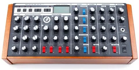 Продажа MOOG MINIMOOG VOYAGER RACK MOUNT EDITION в СПб по ни