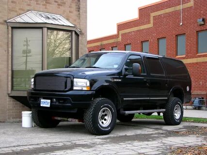 File:Lifted Ford Excursion (5131233028).jpg - Wikimedia Comm