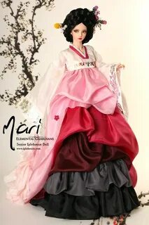 A full-length shot of the hanbok. Pretty dolls, Asian doll, 