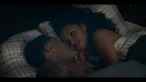 Caitlin Carver, Logan Browning - Dear White People S02 E07 1