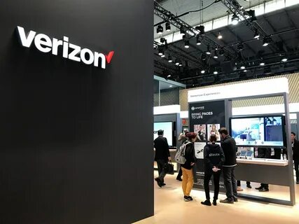 Verizon launches its first 5G wireless network for smartphon