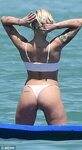 Halsey flashes her derriere with beau G-Eazy in Miami Daily 