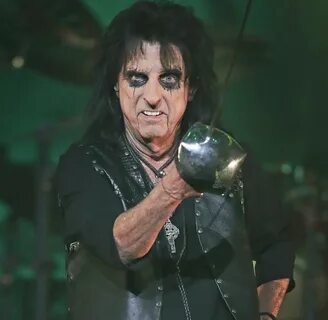 Christine on Twitter: "It was awesome #Alice Cooper https://