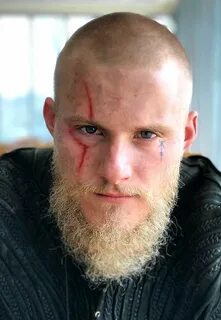 Björn Ironside in Season 5 of Vikings. Bjorn vikings, Viking