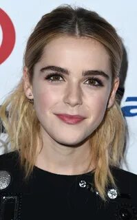 Kiernan Shipka Diet Plan - Celebrity Sizes