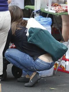 Jennifer Garner Thong slip while leaving a market in Brentwo