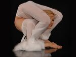 Zlata the Rubber Girls Most Flexible Woman - Crazy World