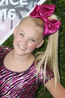JoJo Siwa's Hairstyles & Hair Colors Steal Her Style Page 2