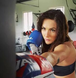 Boxeo: Undefeated boxer ewa brodnicka would consider nude...