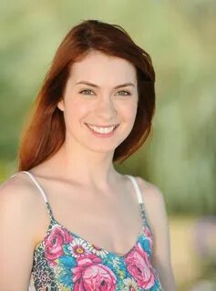 Felicia Day Felicia day, Redheads, Pale skin