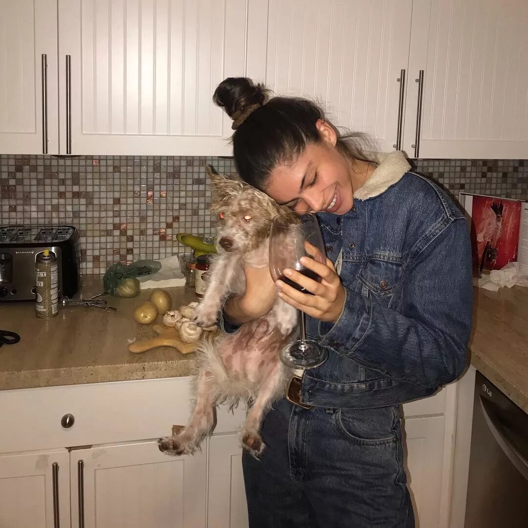 Azizi Donnelly в Instagram: "Thankful for my pup and my newfound cooki...