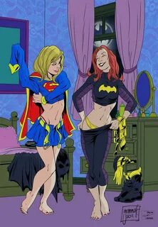 Batgirl and supergirl lesbian kiss pics