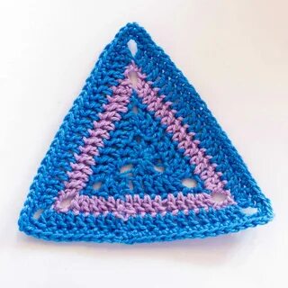 Three Sides How To: Crochet A Triangle Motif Crochet hexagon