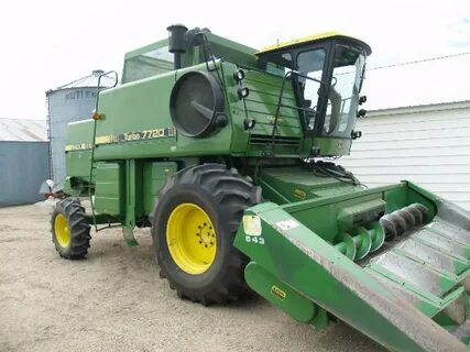 High Auction Prices on 30-Year Old John Deere 7720 Combines