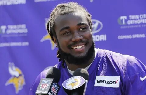 Vikings Surround RB Dalvin Cook With Mentors To Smooth Trans