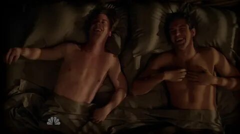 Neal Bledsoe and Christian Borle Shirtless in Smash s1e05 - 