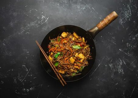 Come usare il wok: i segreti della pentola cinese e 5 ricett