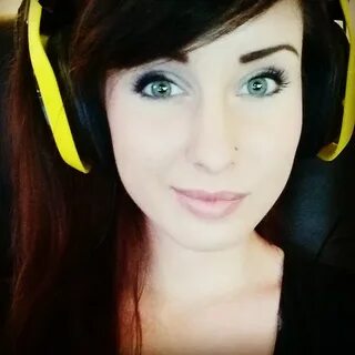 OMGitsfirefoxx Sexy Pictures (76 pics) - Social Media Girls