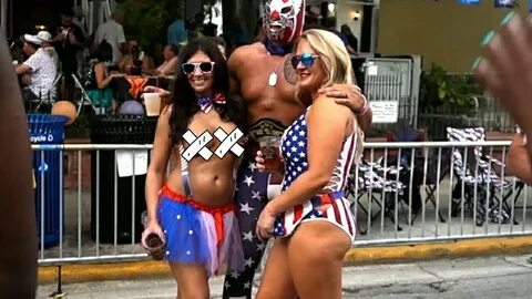 Ultimate body painting at fantasy fest 2019 in Duval street 