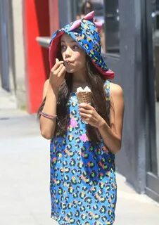 Jenna Ortega Enjoys an Ice Cream Cone - Manhattan Beach 8/30