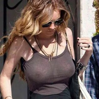 Lindsay lohan boobs